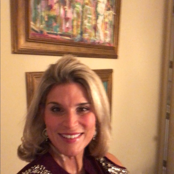 Meet your Posher, Janet - Picture 1 of 1